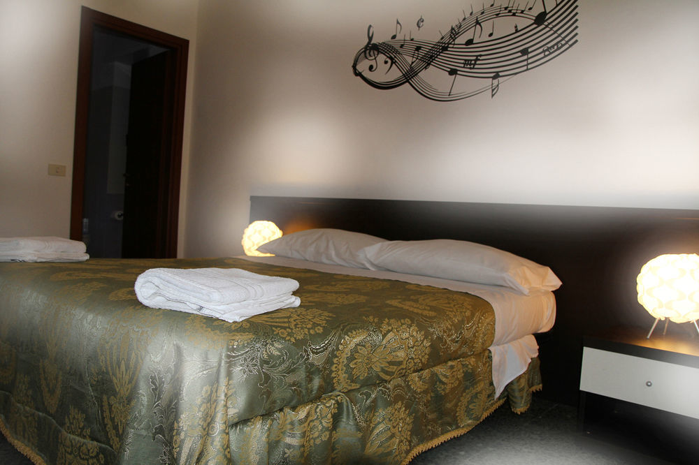 B&B Music Milánó Kültér fotó